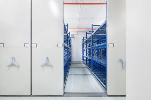 מערכת קומפקטוס תעשייתית לאחסון מכלולים מכניים מדויקים